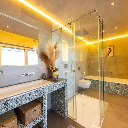 Appartement Moderne Avec Jacuzzi *