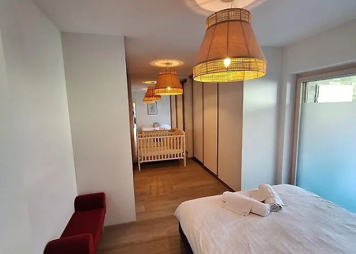 Résidence Moderne Avec Jacuzzi